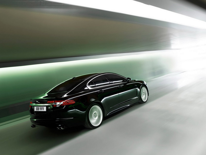 Illustration for article titled 2010 Jaguar XFR: A Powerful Pussycat